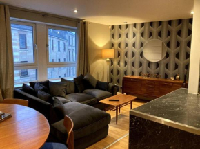 Stylish 2 bed accessible flat perfect location